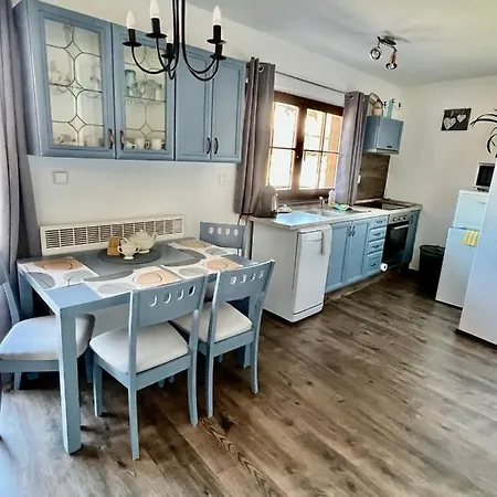 Chata Jiřičná Сasa de vacaciones *